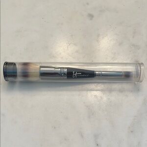 IT Cosmetics Heavenly Luxe Complexion Perfection Brush #7